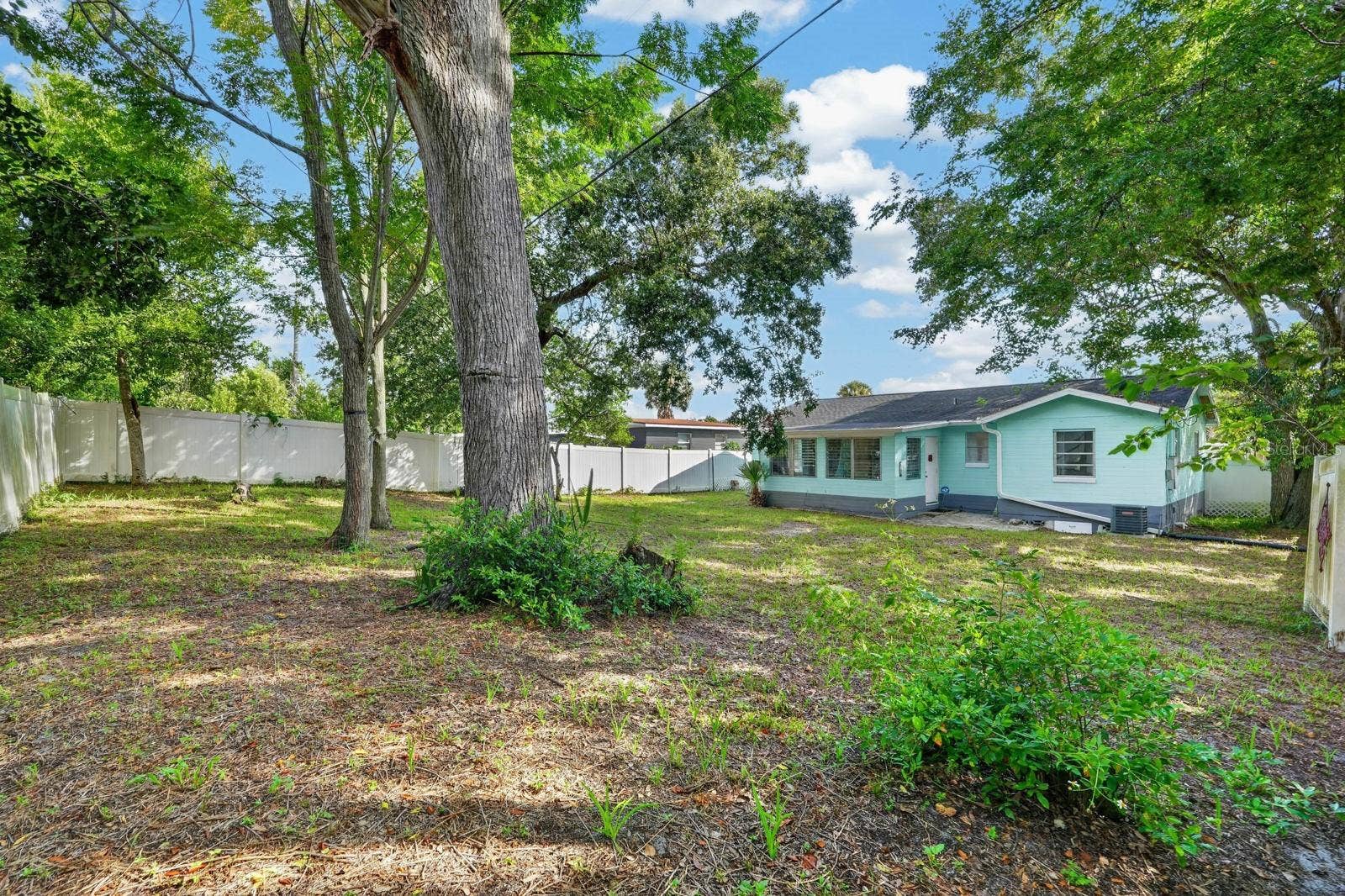 856 BERKSHIRE ROAD, Daytona Beach, FL 32117 856 BERKSHIRE ROAD, Daytona Beach, FL 32117