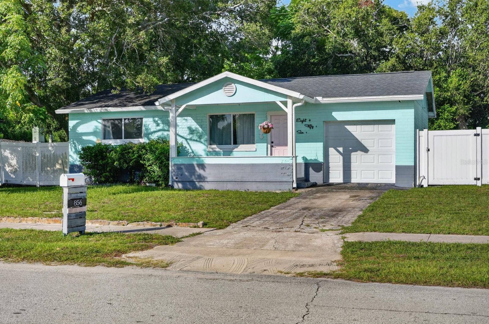 856 BERKSHIRE ROAD, Daytona Beach, FL 32117 856 BERKSHIRE ROAD, Daytona Beach, FL 32117