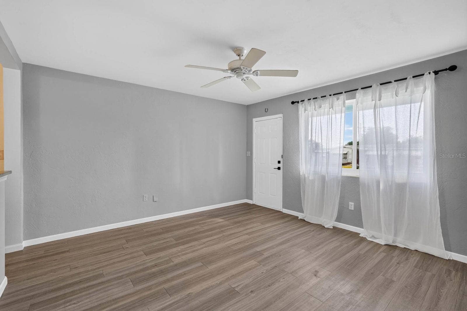856 BERKSHIRE ROAD, Daytona Beach, FL 32117 856 BERKSHIRE ROAD, Daytona Beach, FL 32117