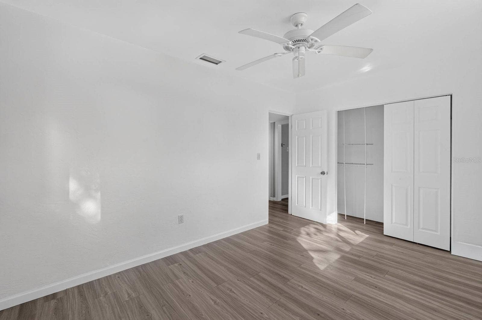 856 BERKSHIRE ROAD, Daytona Beach, FL 32117 856 BERKSHIRE ROAD, Daytona Beach, FL 32117
