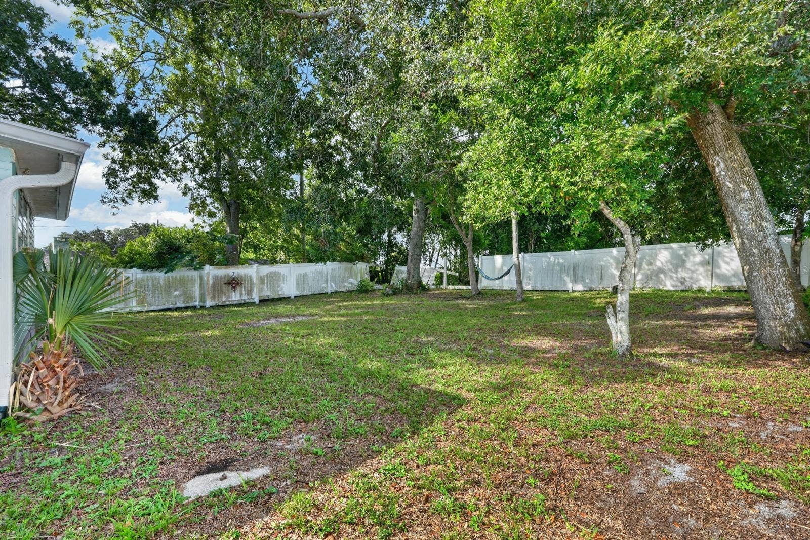 856 BERKSHIRE ROAD, Daytona Beach, FL 32117 856 BERKSHIRE ROAD, Daytona Beach, FL 32117
