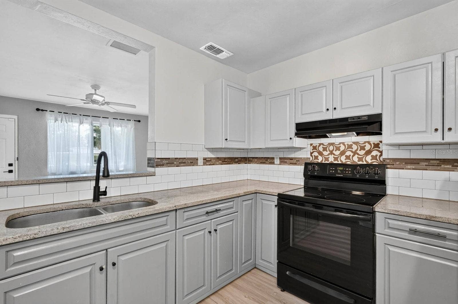 856 BERKSHIRE ROAD, Daytona Beach, FL 32117 856 BERKSHIRE ROAD, Daytona Beach, FL 32117