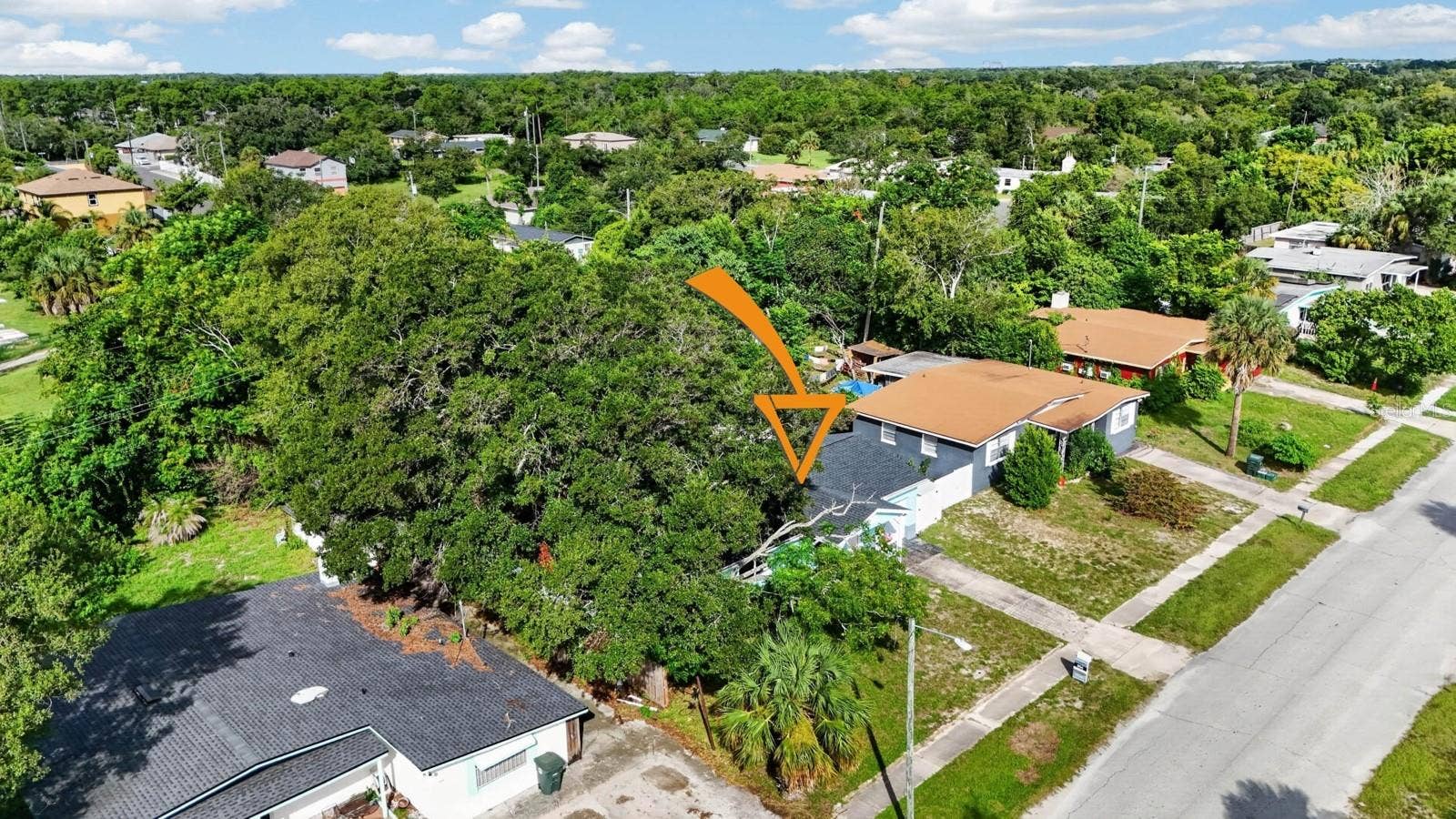 856 BERKSHIRE ROAD, Daytona Beach, FL 32117 856 BERKSHIRE ROAD, Daytona Beach, FL 32117