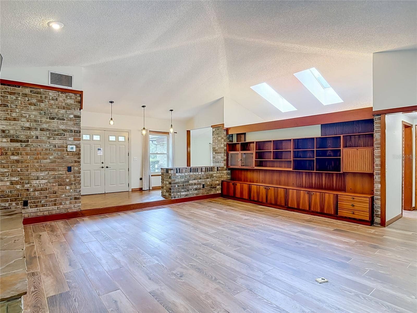 1032 VALLEY FORGE ROAD, Deland, FL 32720 1032 VALLEY FORGE ROAD, Deland, FL 32720