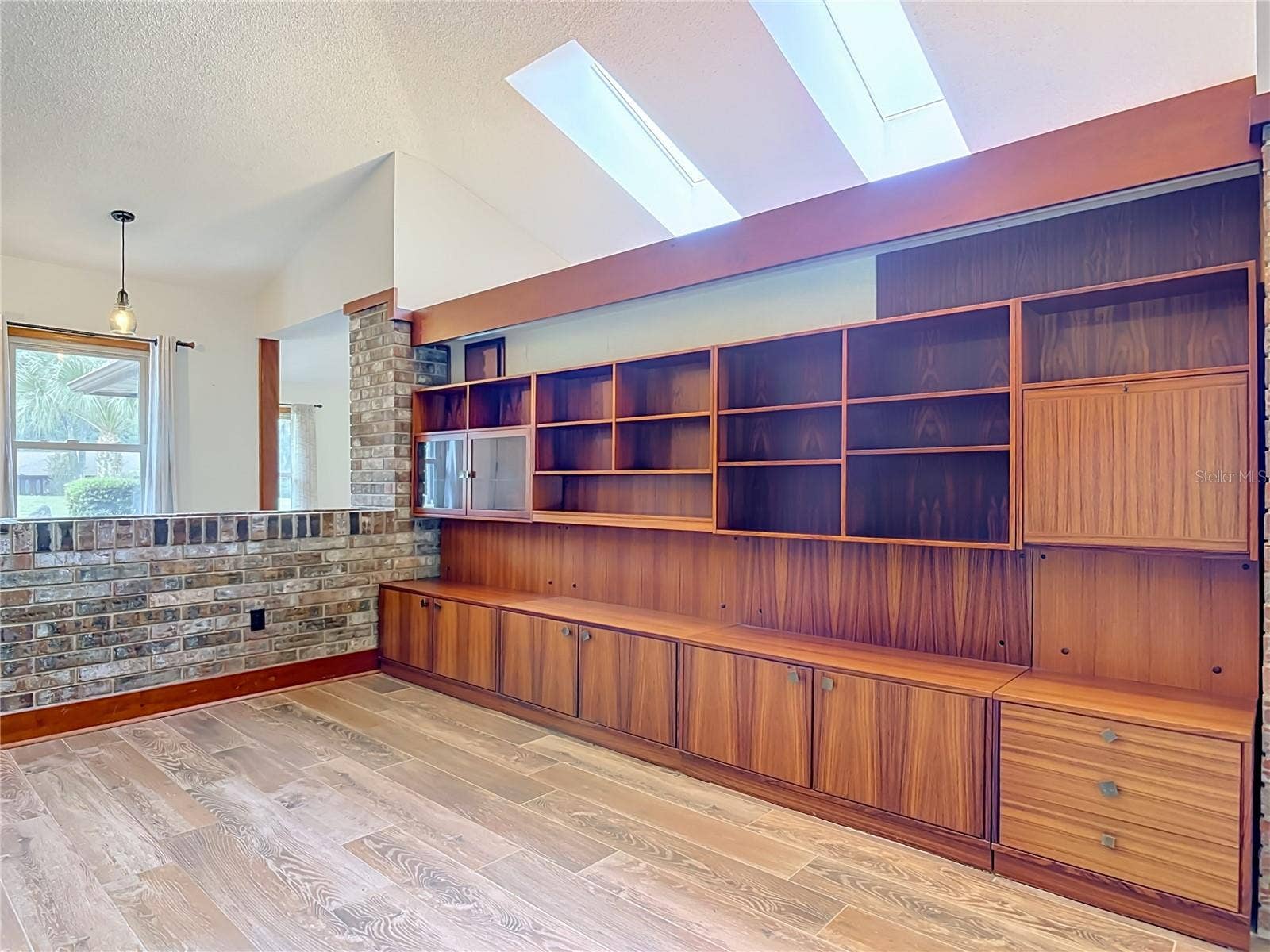 1032 VALLEY FORGE ROAD, Deland, FL 32720 1032 VALLEY FORGE ROAD, Deland, FL 32720