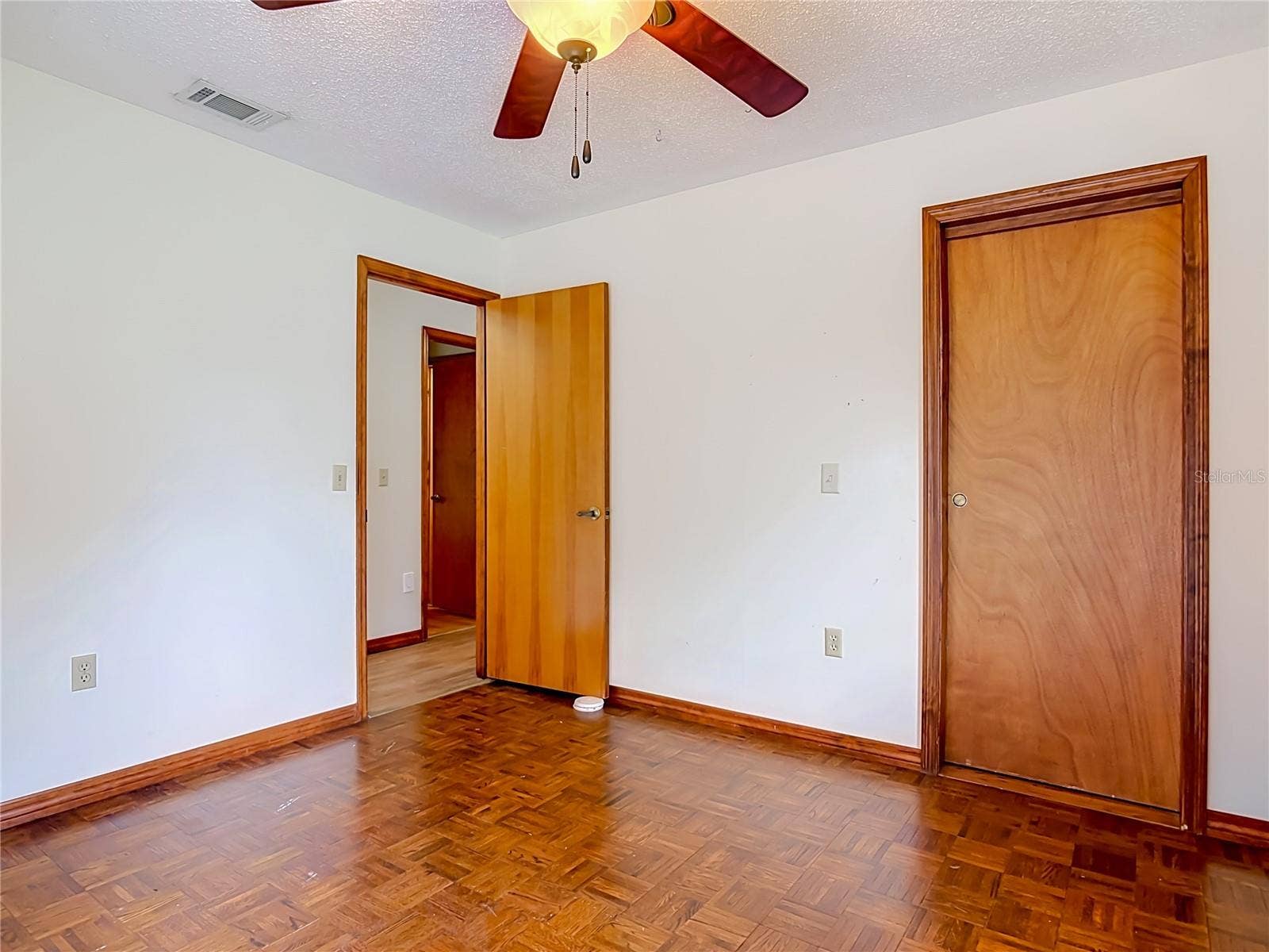 1032 VALLEY FORGE ROAD, Deland, FL 32720 1032 VALLEY FORGE ROAD, Deland, FL 32720