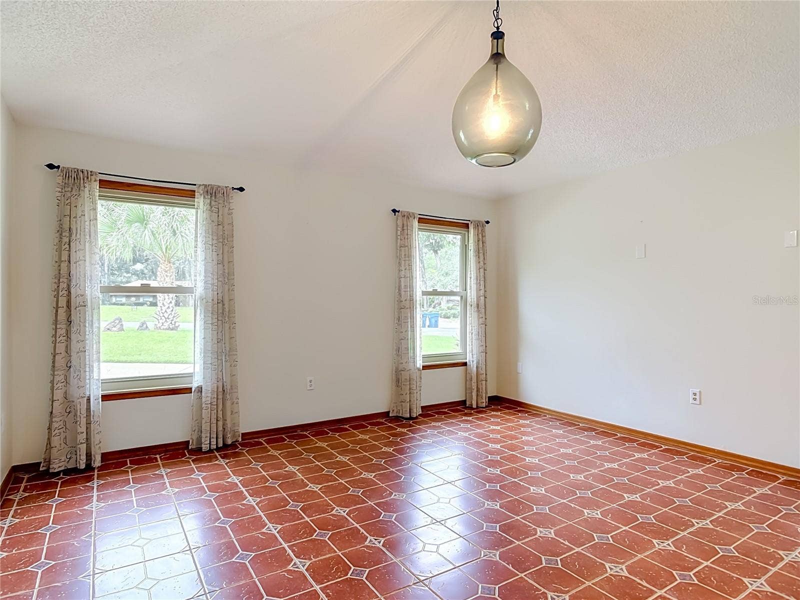 1032 VALLEY FORGE ROAD, Deland, FL 32720 1032 VALLEY FORGE ROAD, Deland, FL 32720