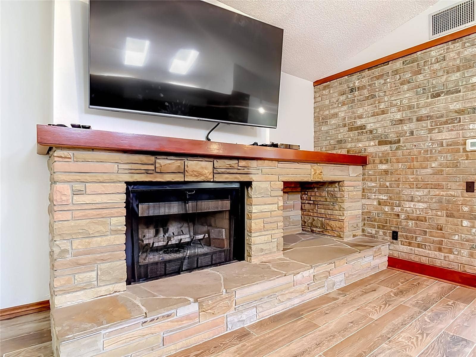 1032 VALLEY FORGE ROAD, Deland, FL 32720 1032 VALLEY FORGE ROAD, Deland, FL 32720