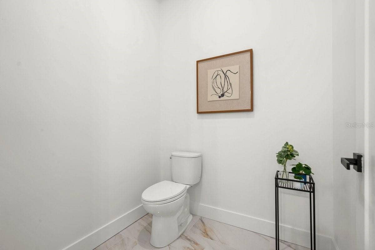 Primary Suite: Bathroom