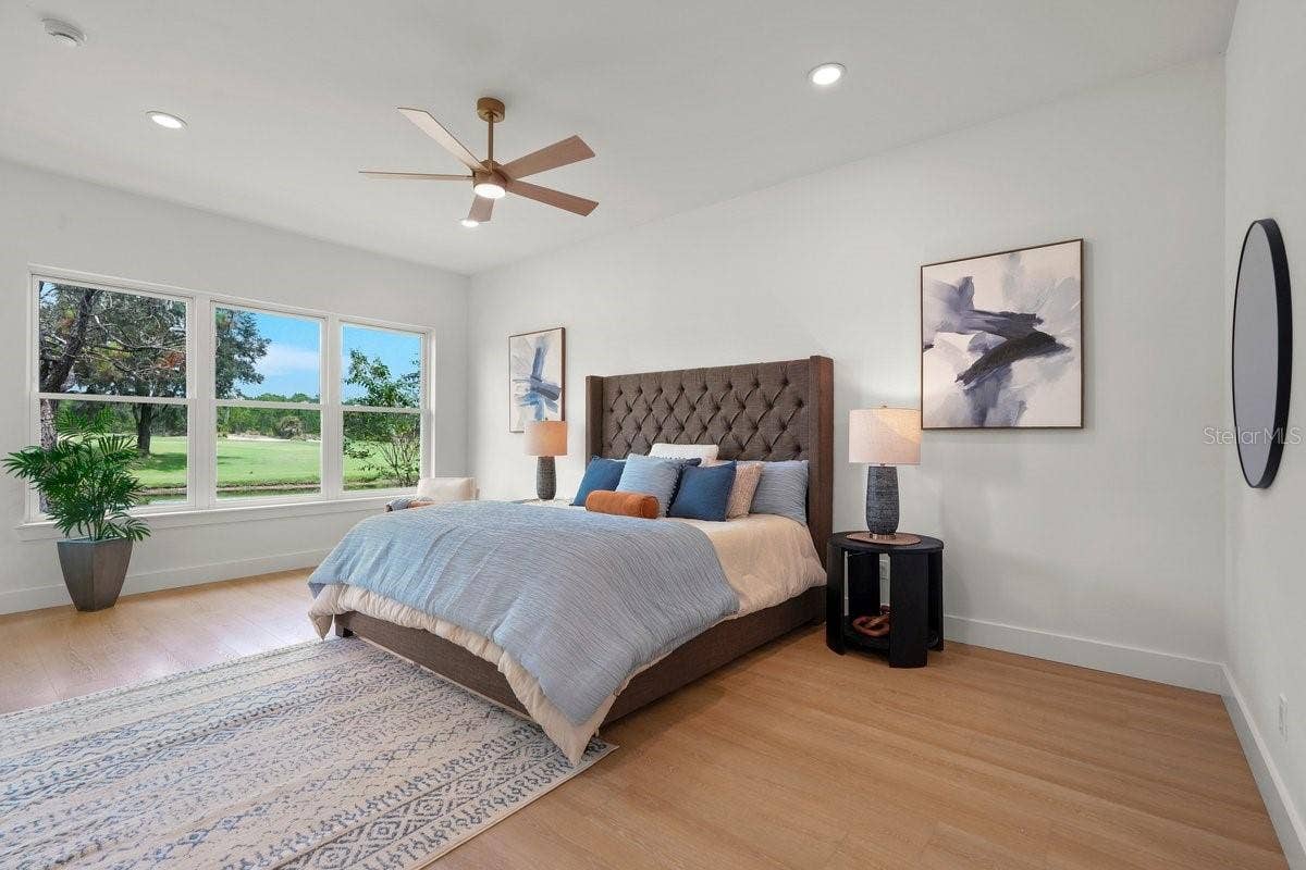 Primary Suite: Bedroom