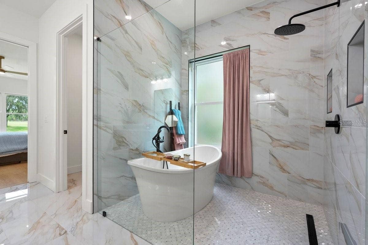Primary Suite: Bathroom