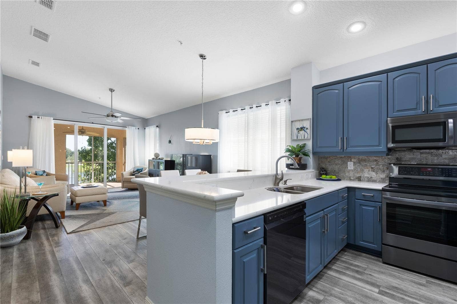 65 RIVERVIEW BEND S, #1734, Palm Coast, FL 32137 Walk-out to living area