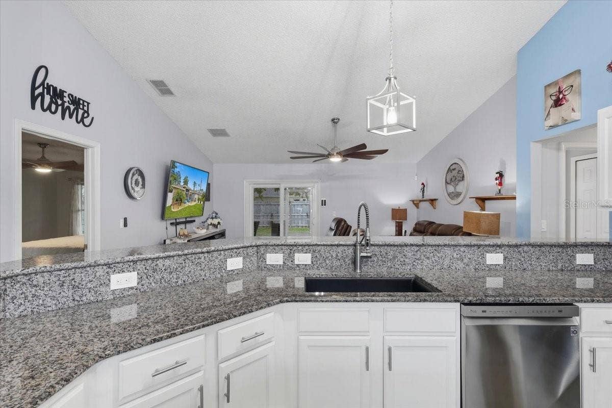 7 RANBAY PLACE, Palm Coast, FL 32164 7 RANBAY PLACE, Palm Coast, FL 32164