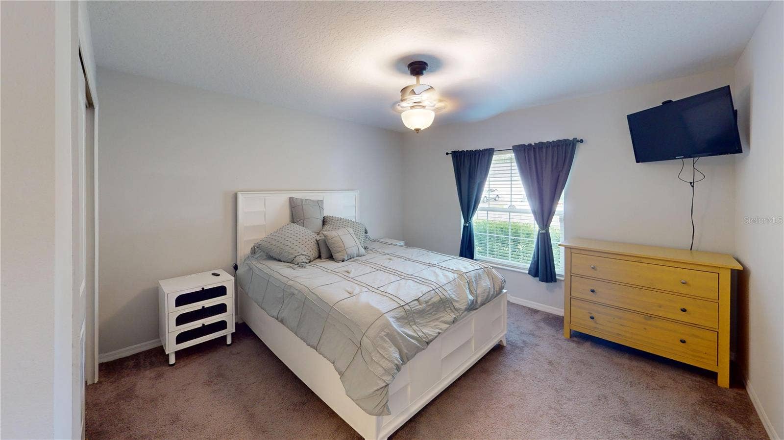 4 LINCOLN PLACE, Palm Coast, FL 32137 4 LINCOLN PLACE, Palm Coast, FL 32137