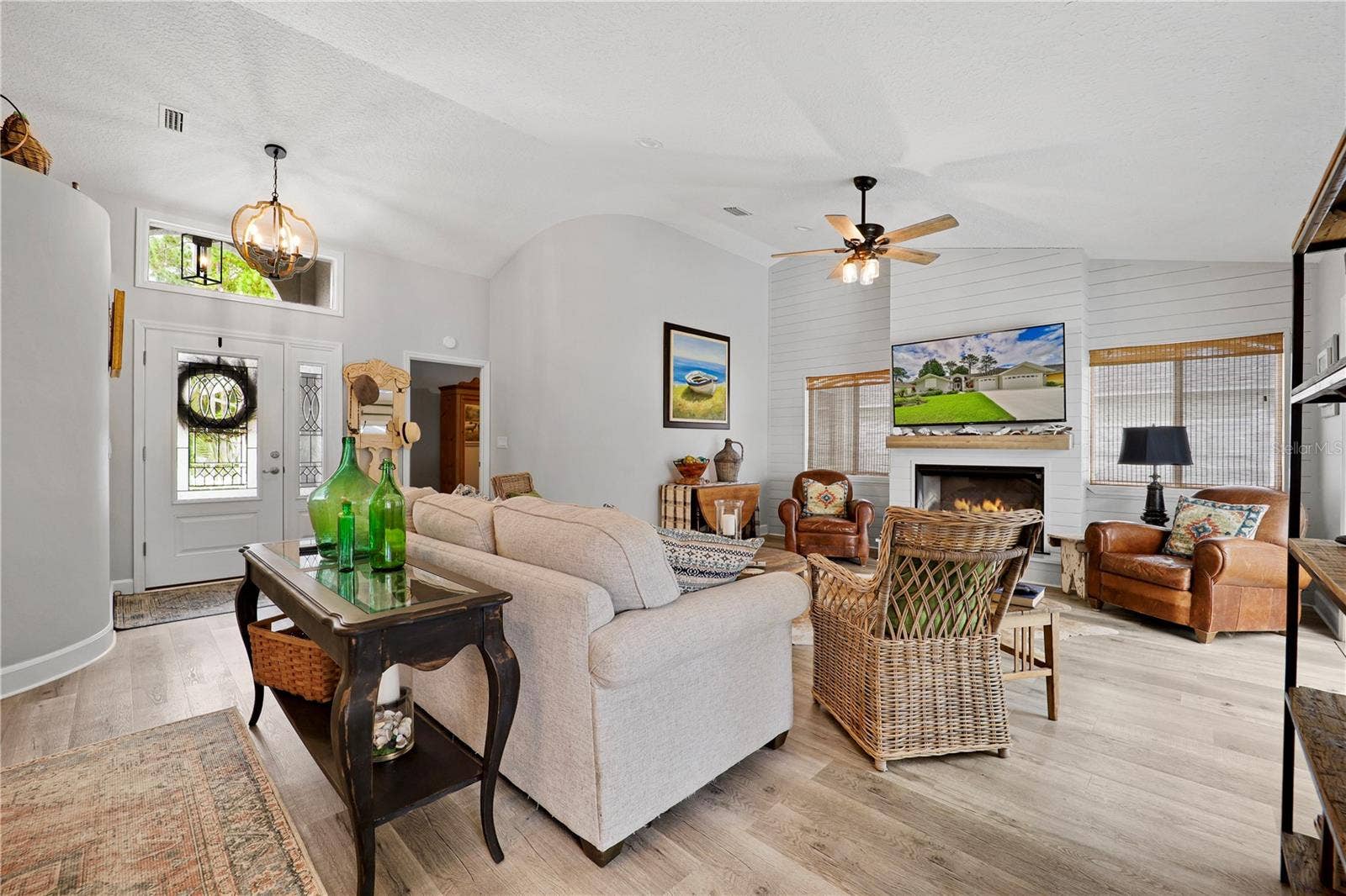 112 WELLSTONE DRIVE, Palm Coast, FL 32164 Family living room