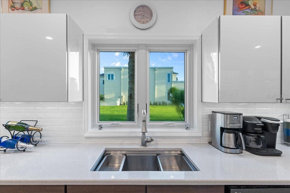13 BAY POINT DRIVE, Ormond Beach, FL 32174