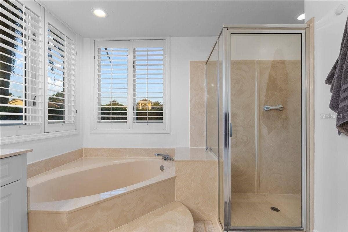 13 BAY POINT DRIVE, Ormond Beach, FL 32174