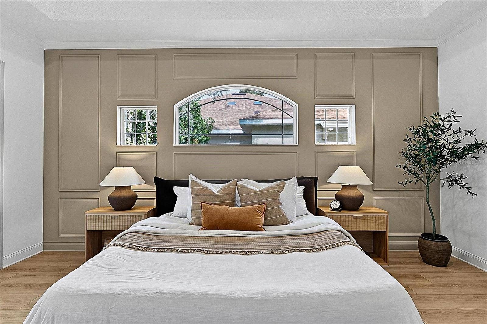 17 GRANDVIEW DRIVE, Palm Coast, FL 32137 A piece of heaven in the Master Bedroom Retreat with transient window bringing in natural light. Sliders go out to the solarium