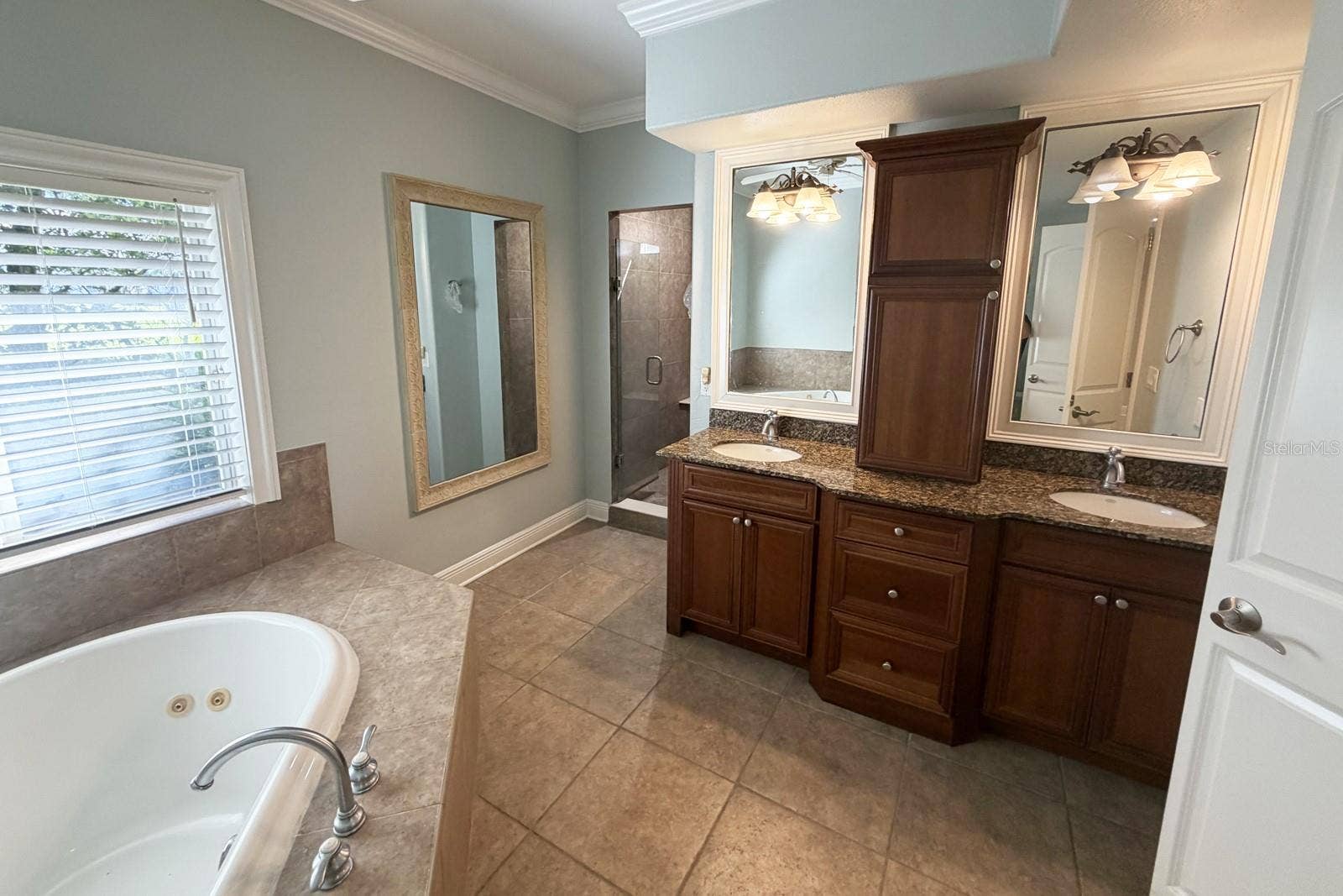 112 CLUB HOUSE DRIVE, #102, Palm Coast, FL 32137 Master Bathroom