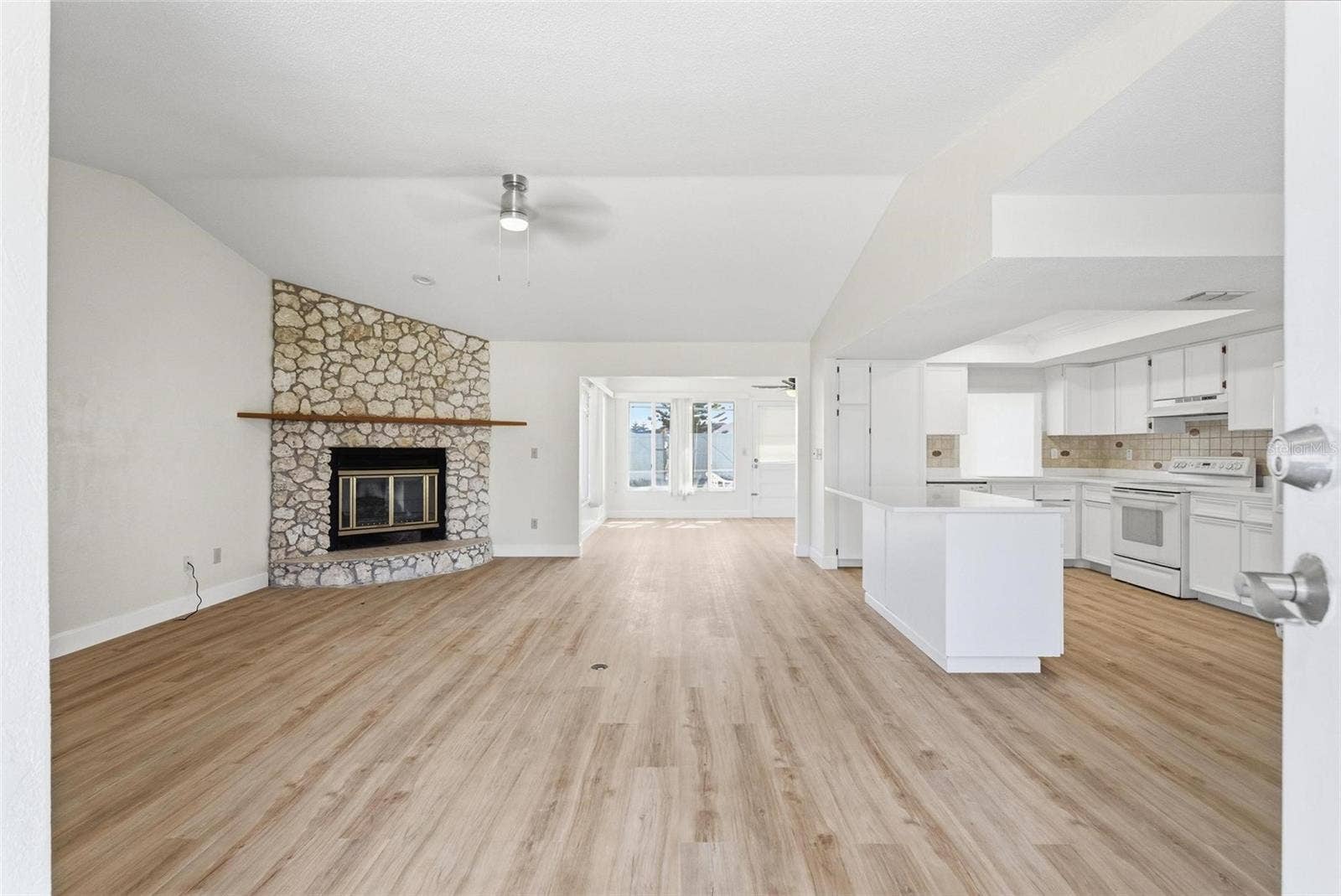 33 E SEA HARBOR, Ormond Beach, FL 32174 33 E SEA HARBOR, Ormond Beach, FL 32174