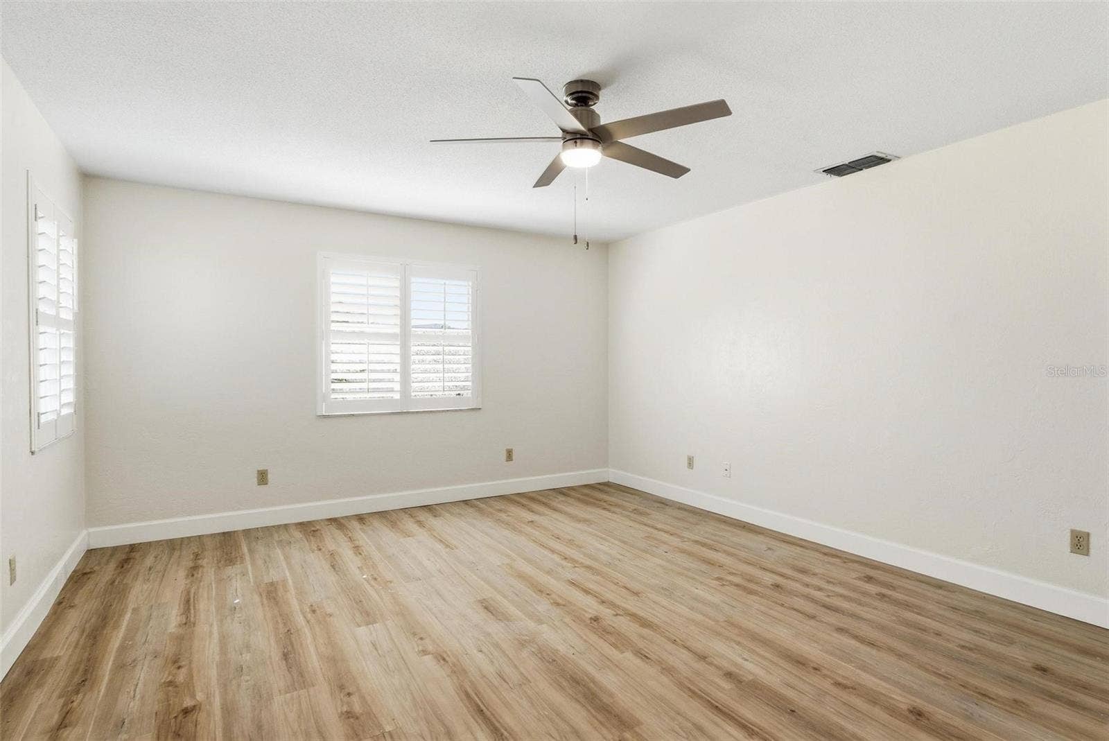 33 E SEA HARBOR, Ormond Beach, FL 32174 33 E SEA HARBOR, Ormond Beach, FL 32174