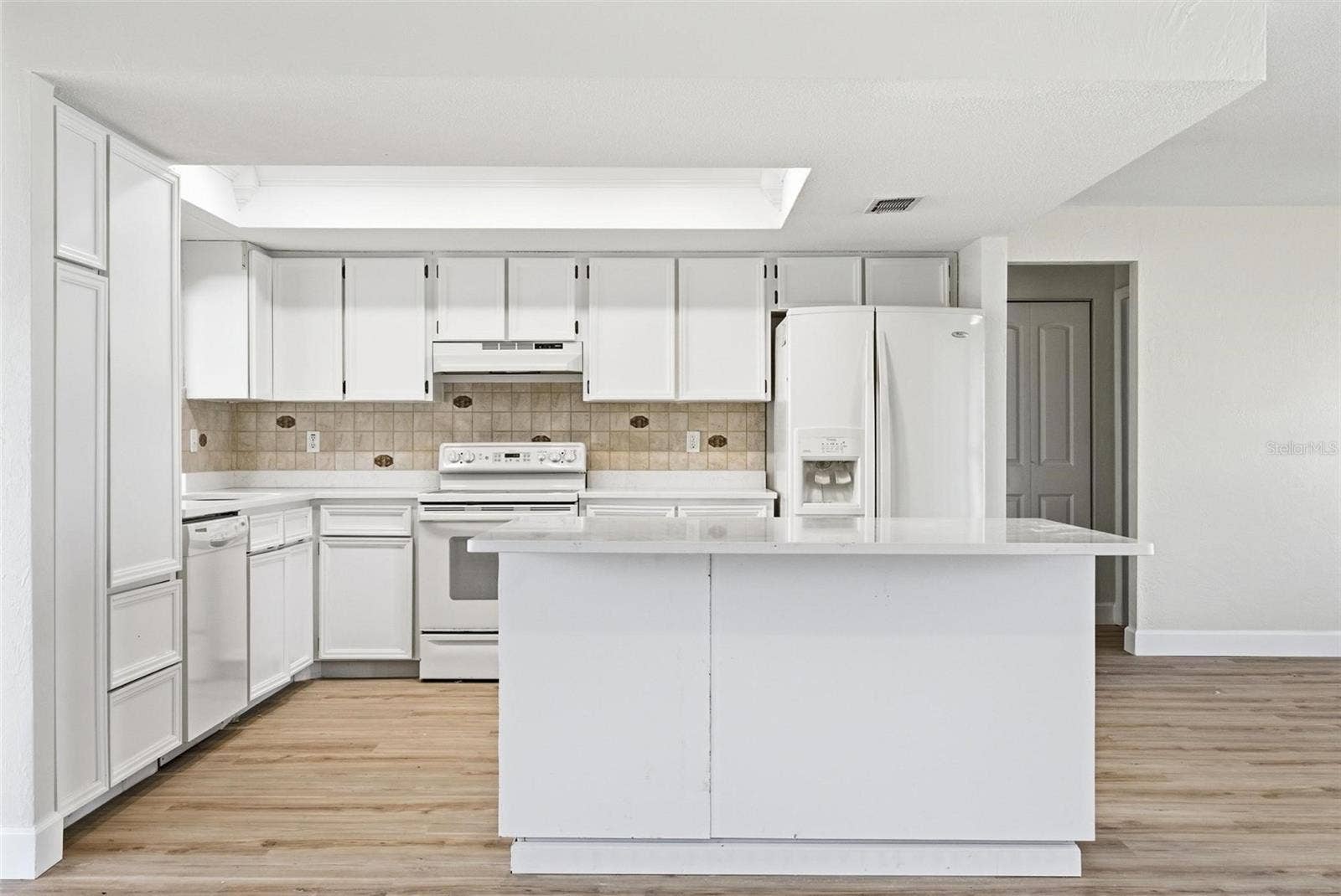 33 E SEA HARBOR, Ormond Beach, FL 32174 33 E SEA HARBOR, Ormond Beach, FL 32174