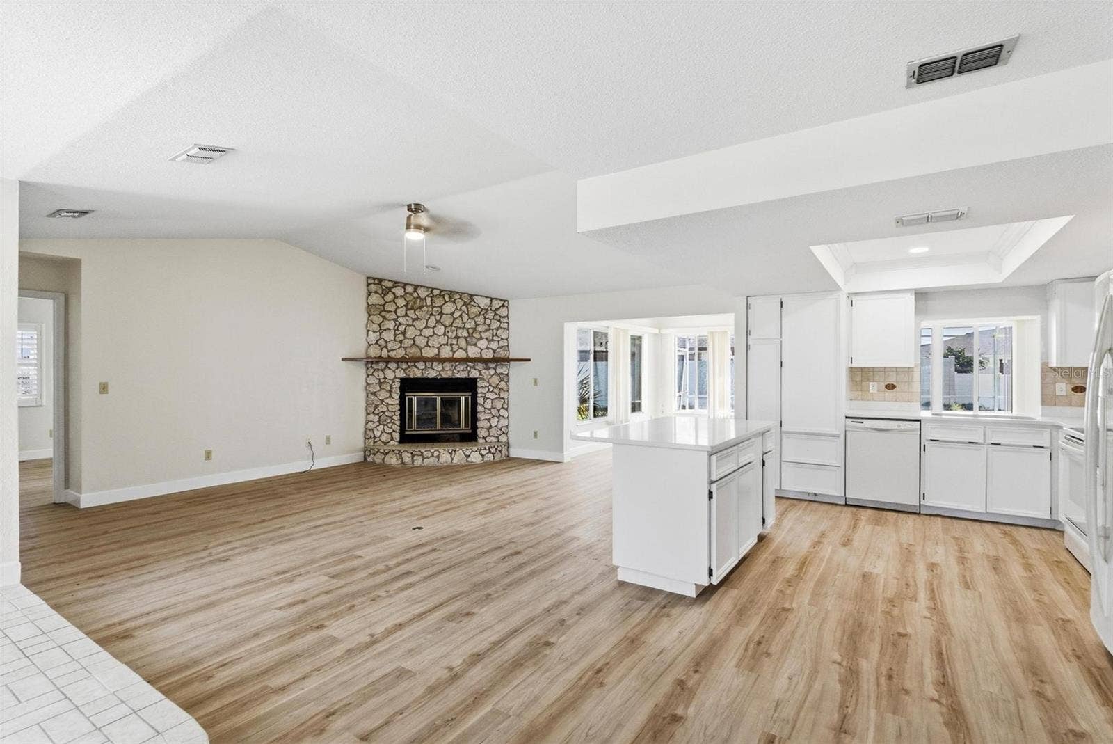 33 E SEA HARBOR, Ormond Beach, FL 32174 33 E SEA HARBOR, Ormond Beach, FL 32174