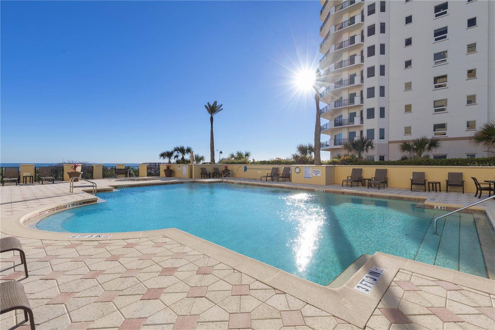 Pool & Spa