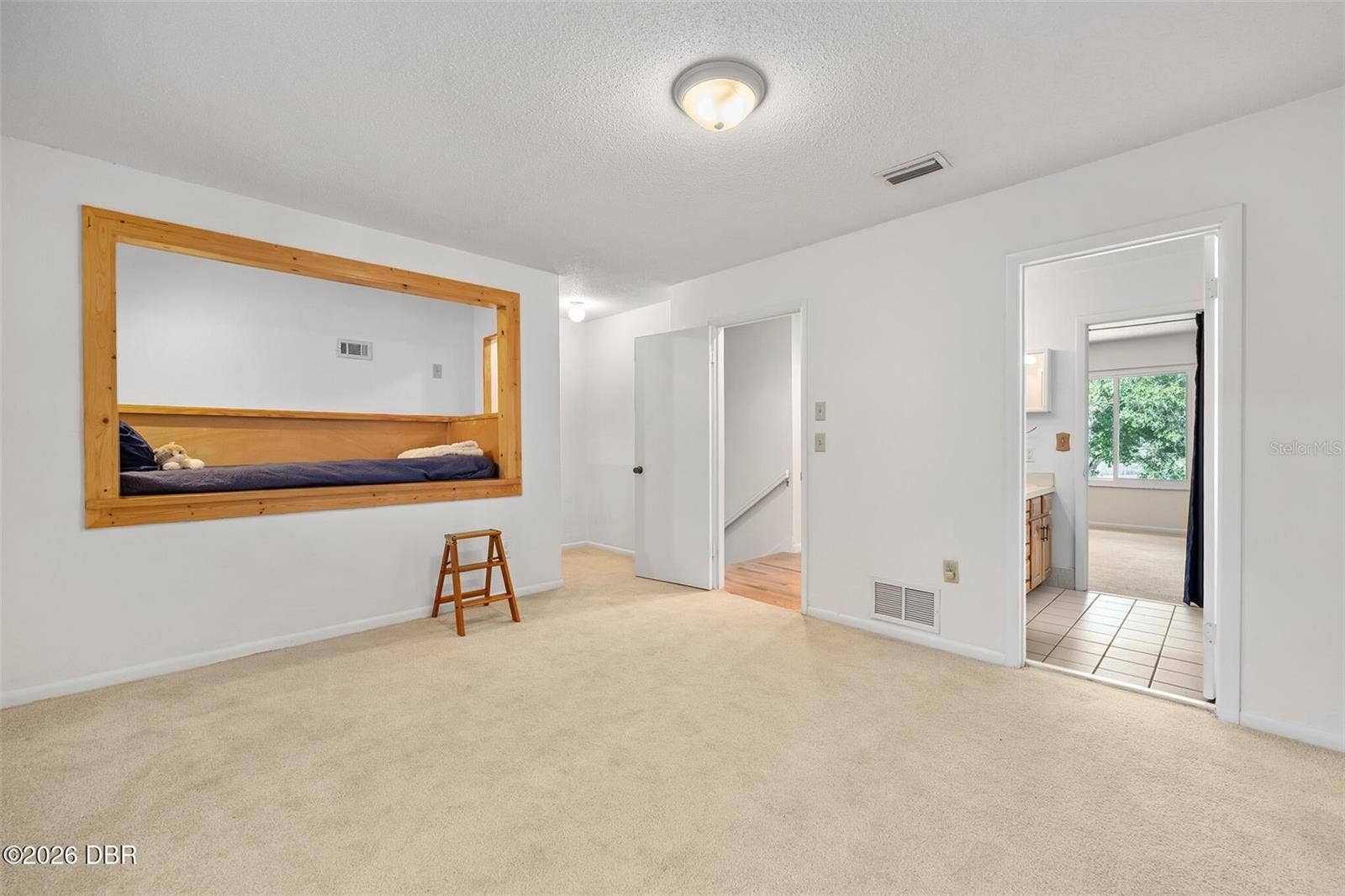 7 WATERFRONT COURT, Ormond Beach, FL 32174 7 WATERFRONT COURT, Ormond Beach, FL 32174