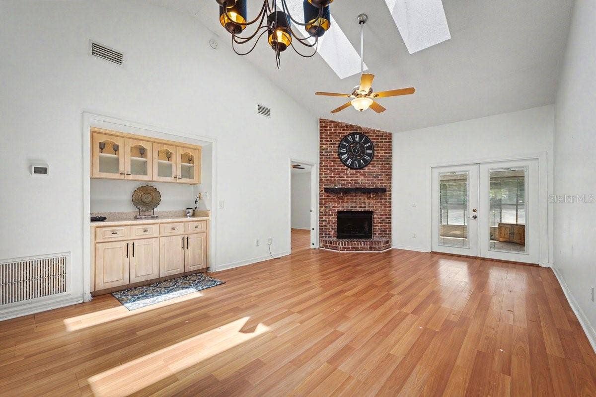 4574 WANDERING OAKS COURT, Jacksonville, FL 32257 4574 WANDERING OAKS COURT, Jacksonville, FL 32257