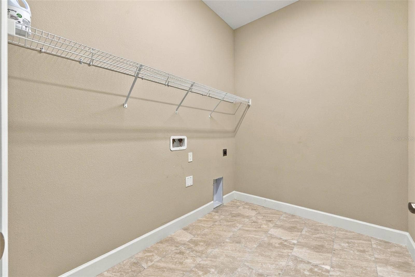 27 S RIVERWALK DRIVE, Palm Coast, FL 32137 27 S RIVERWALK DRIVE, Palm Coast, FL 32137