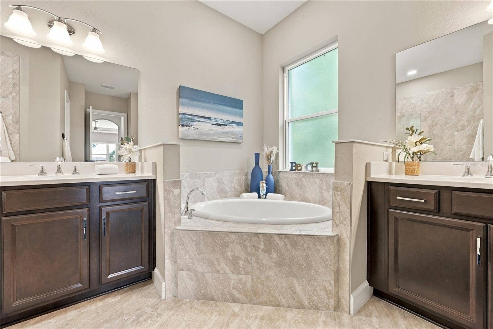 27 S RIVERWALK DRIVE, Palm Coast, FL 32137 27 S RIVERWALK DRIVE, Palm Coast, FL 32137