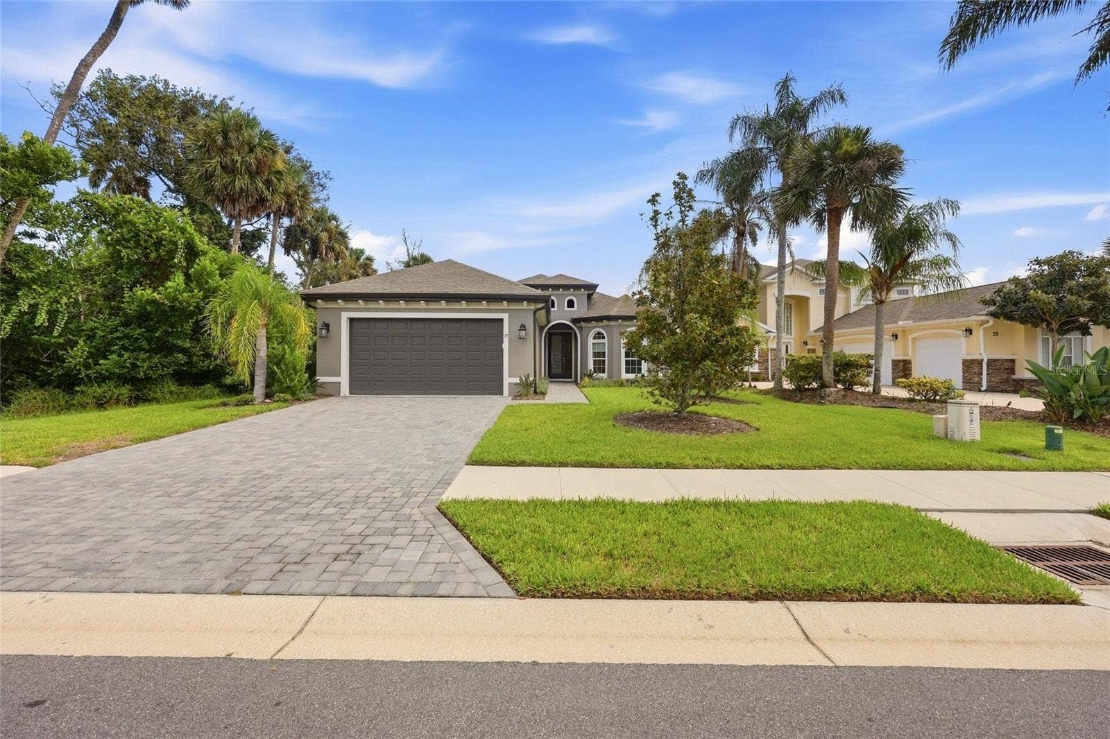 27 S RIVERWALK DRIVE, Palm Coast, FL 32137 27 S RIVERWALK DRIVE, Palm Coast, FL 32137