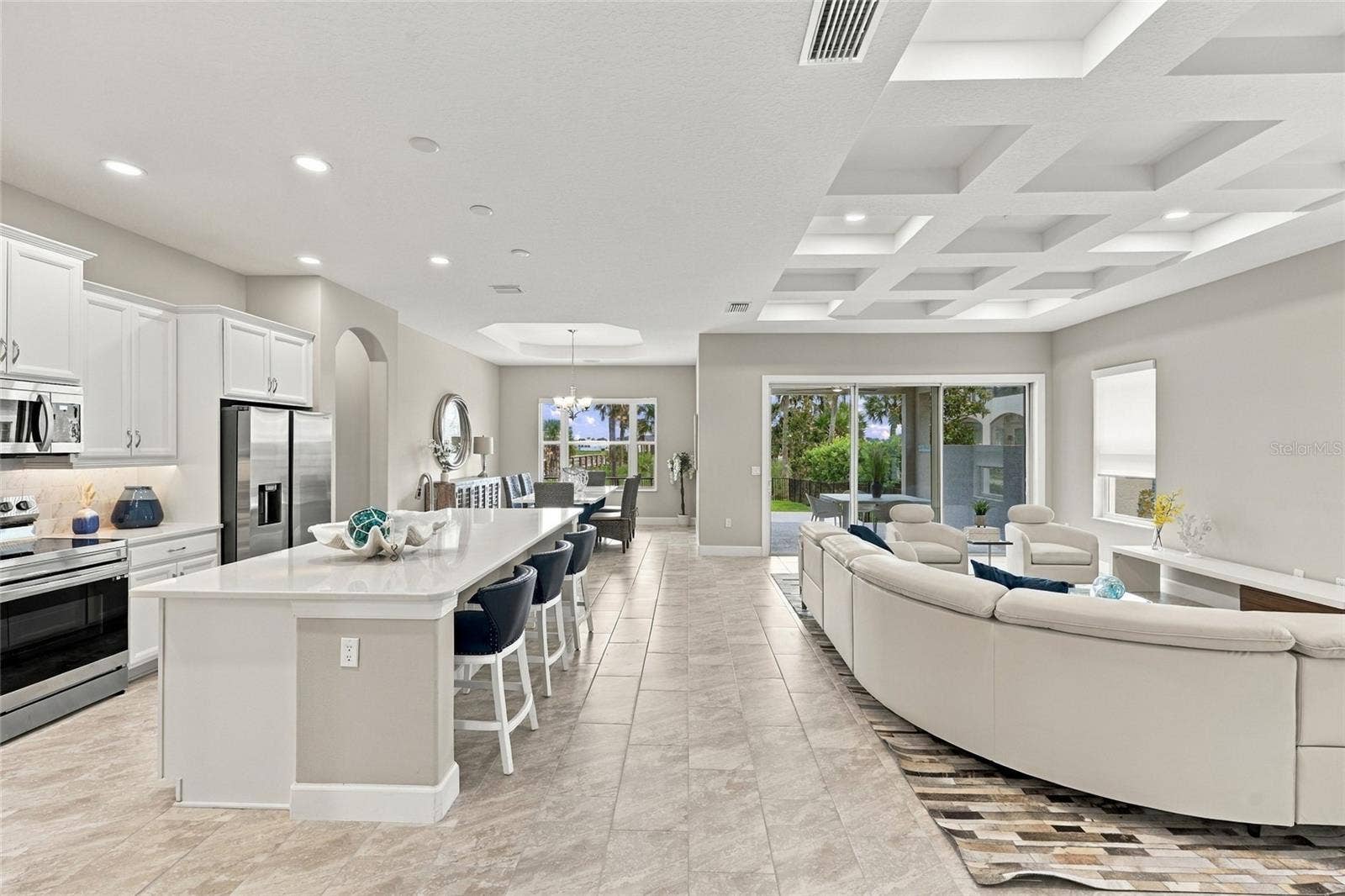 27 S RIVERWALK DRIVE, Palm Coast, FL 32137 27 S RIVERWALK DRIVE, Palm Coast, FL 32137