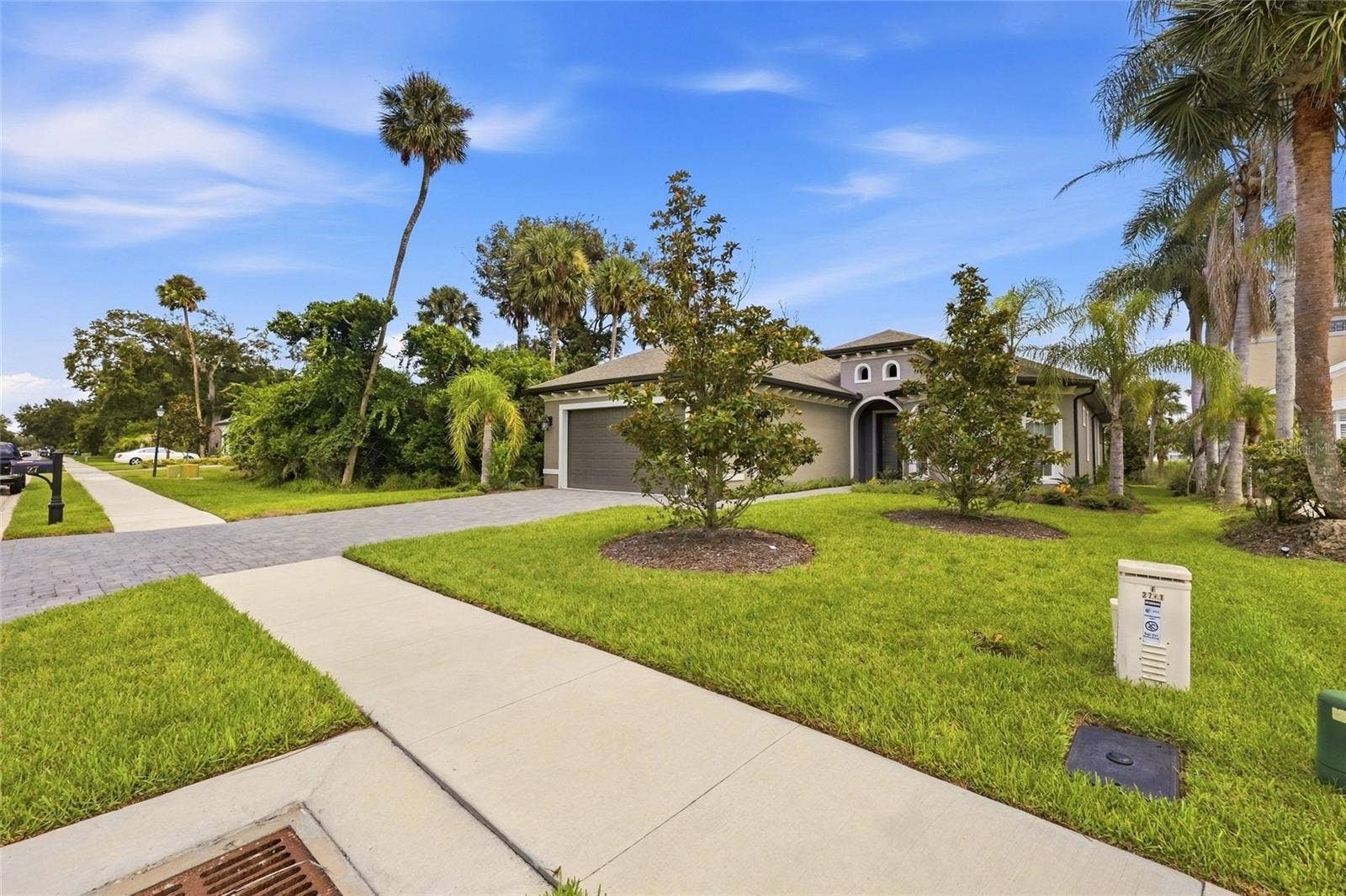 27 S RIVERWALK DRIVE, Palm Coast, FL 32137 27 S RIVERWALK DRIVE, Palm Coast, FL 32137
