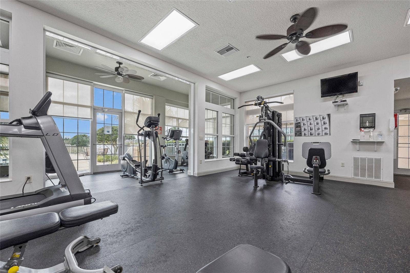 27 S RIVERWALK DRIVE, Palm Coast, FL 32137 27 S RIVERWALK DRIVE, Palm Coast, FL 32137