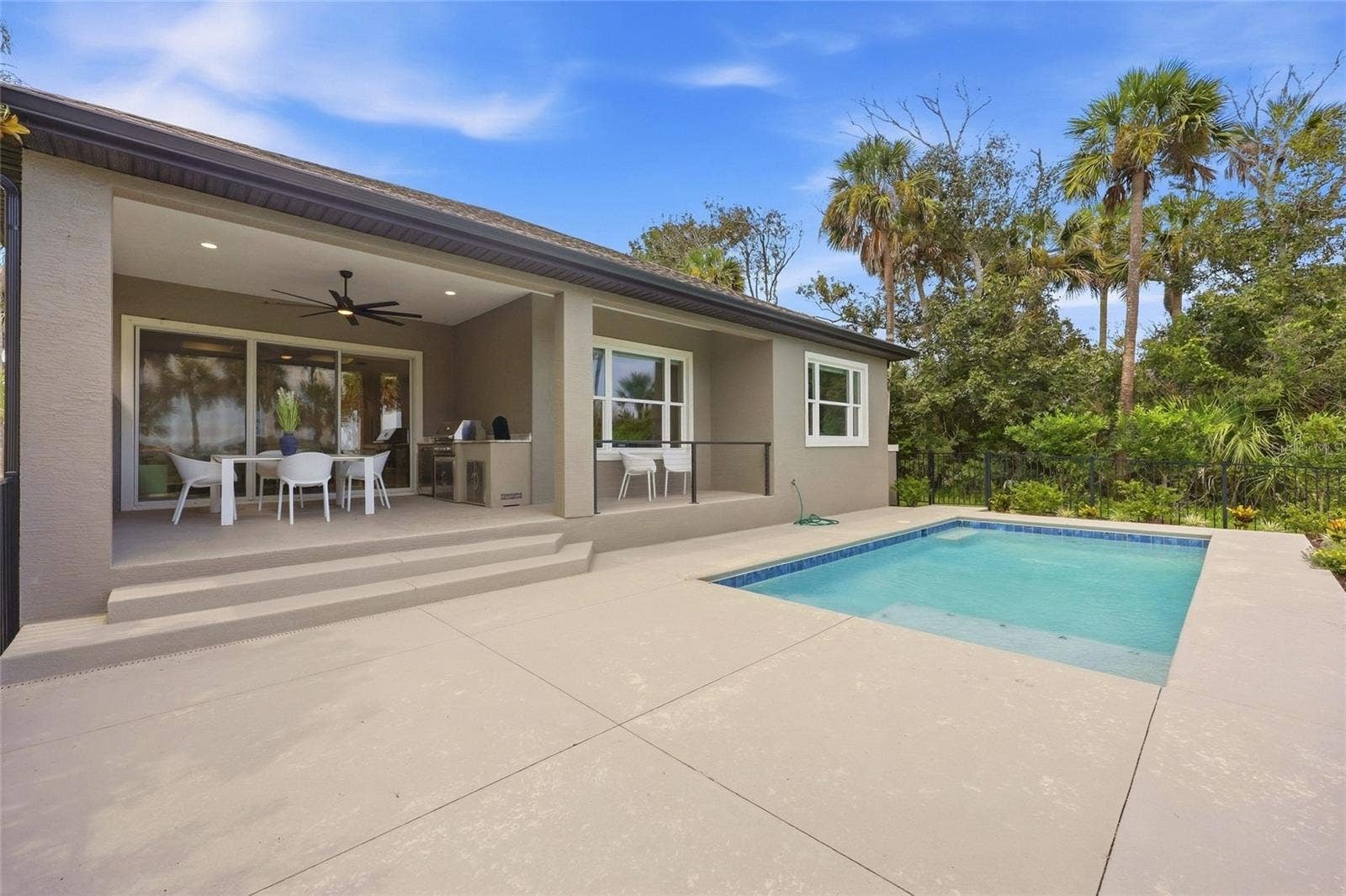27 S RIVERWALK DRIVE, Palm Coast, FL 32137 27 S RIVERWALK DRIVE, Palm Coast, FL 32137
