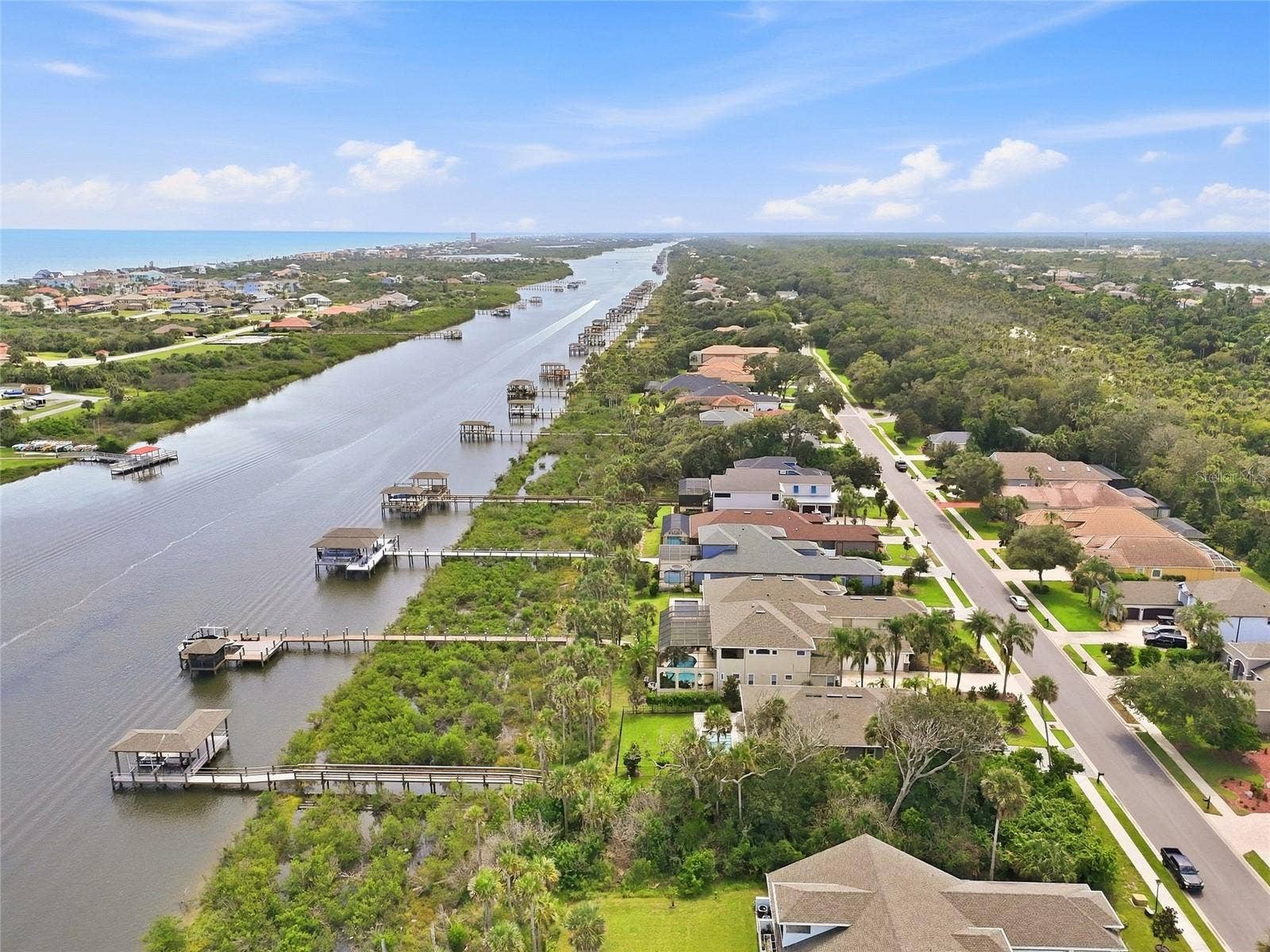 27 S RIVERWALK DRIVE, Palm Coast, FL 32137 27 S RIVERWALK DRIVE, Palm Coast, FL 32137