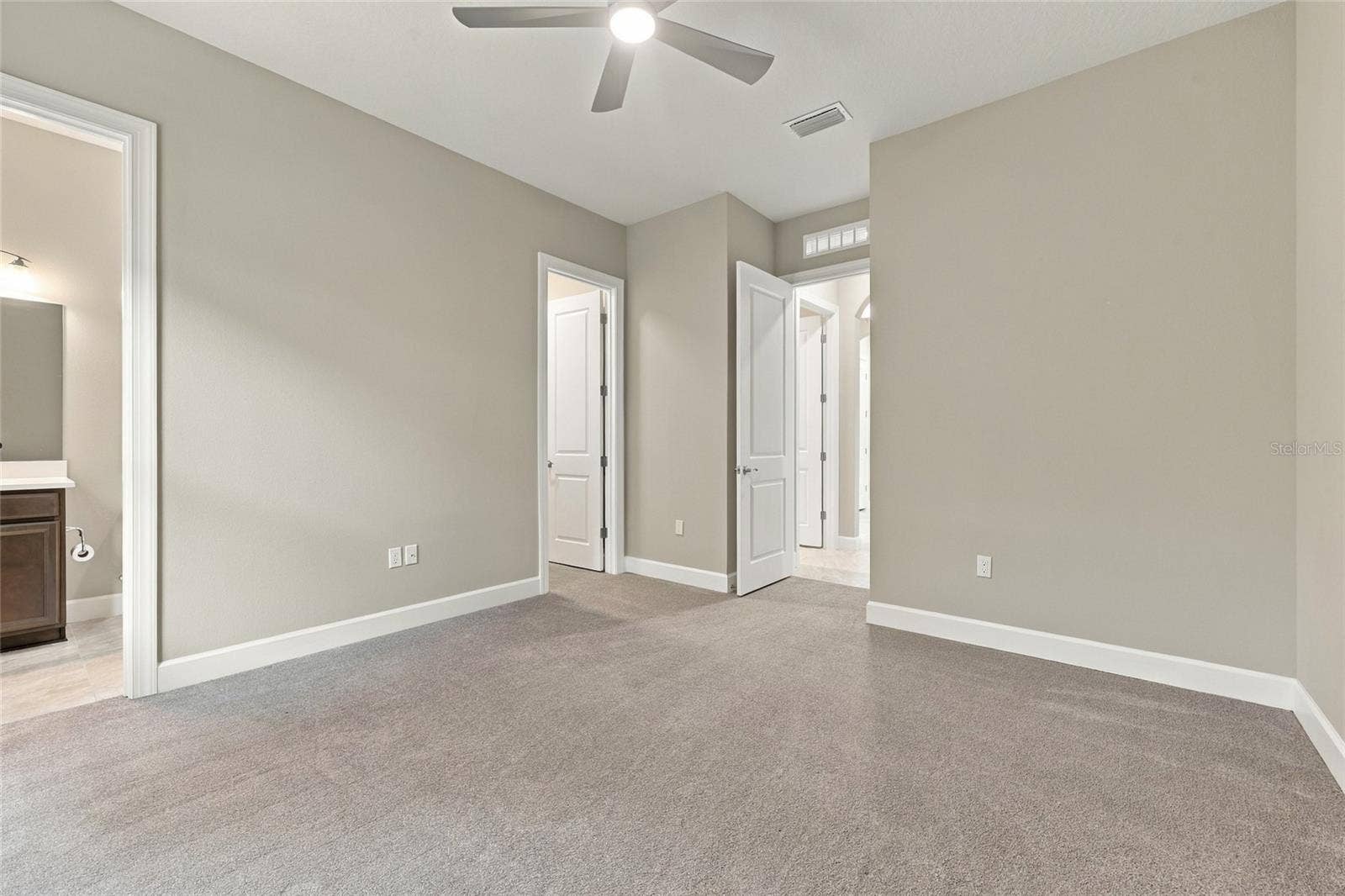 27 S RIVERWALK DRIVE, Palm Coast, FL 32137 27 S RIVERWALK DRIVE, Palm Coast, FL 32137