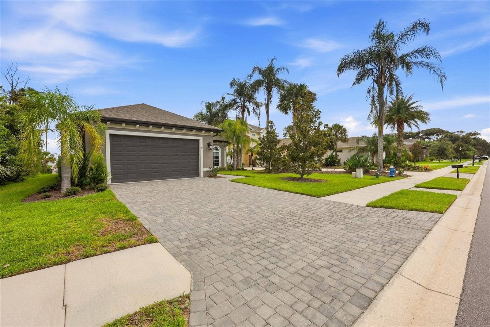 27 S RIVERWALK DRIVE, Palm Coast, FL 32137 27 S RIVERWALK DRIVE, Palm Coast, FL 32137