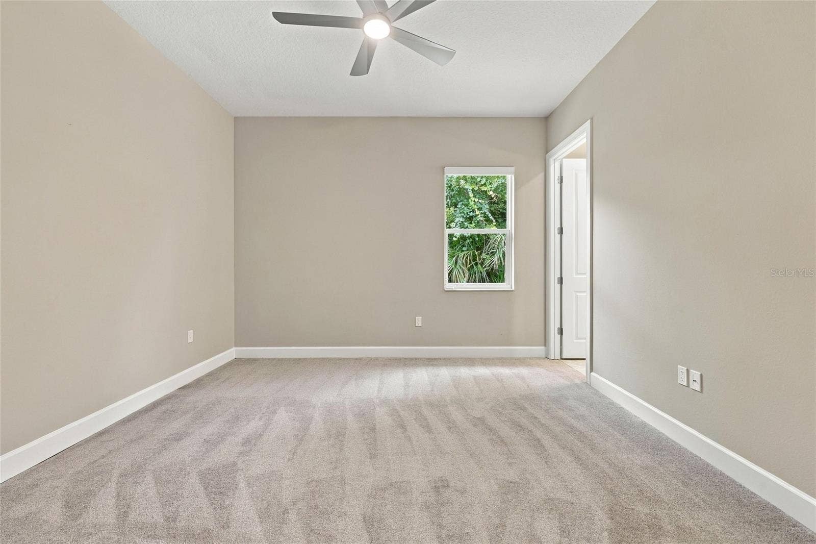 27 S RIVERWALK DRIVE, Palm Coast, FL 32137 27 S RIVERWALK DRIVE, Palm Coast, FL 32137