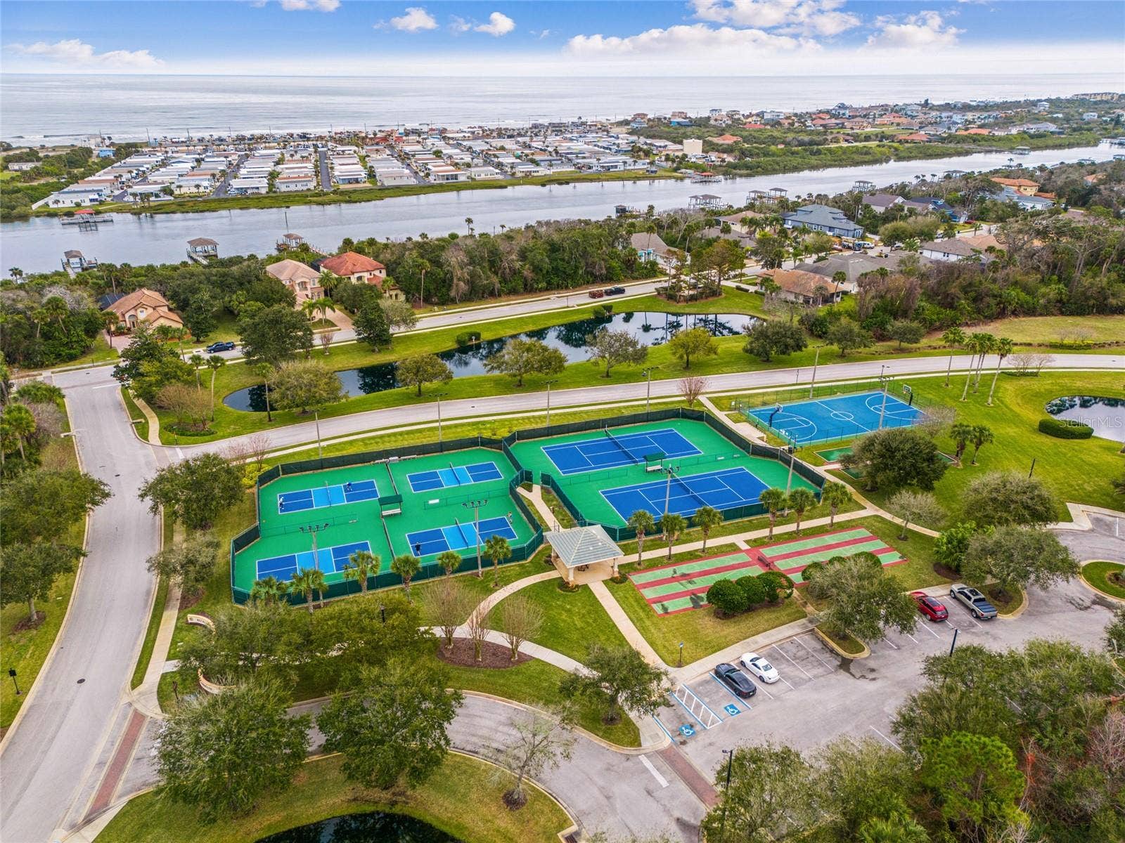 27 S RIVERWALK DRIVE, Palm Coast, FL 32137 27 S RIVERWALK DRIVE, Palm Coast, FL 32137