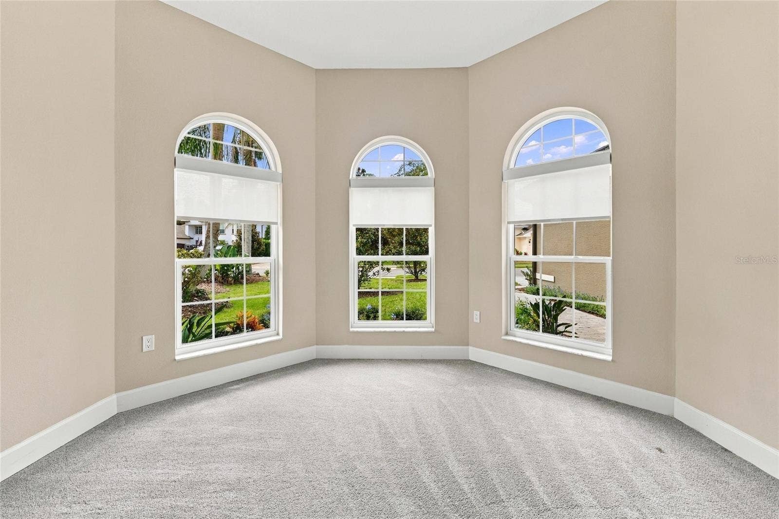 27 S RIVERWALK DRIVE, Palm Coast, FL 32137 27 S RIVERWALK DRIVE, Palm Coast, FL 32137