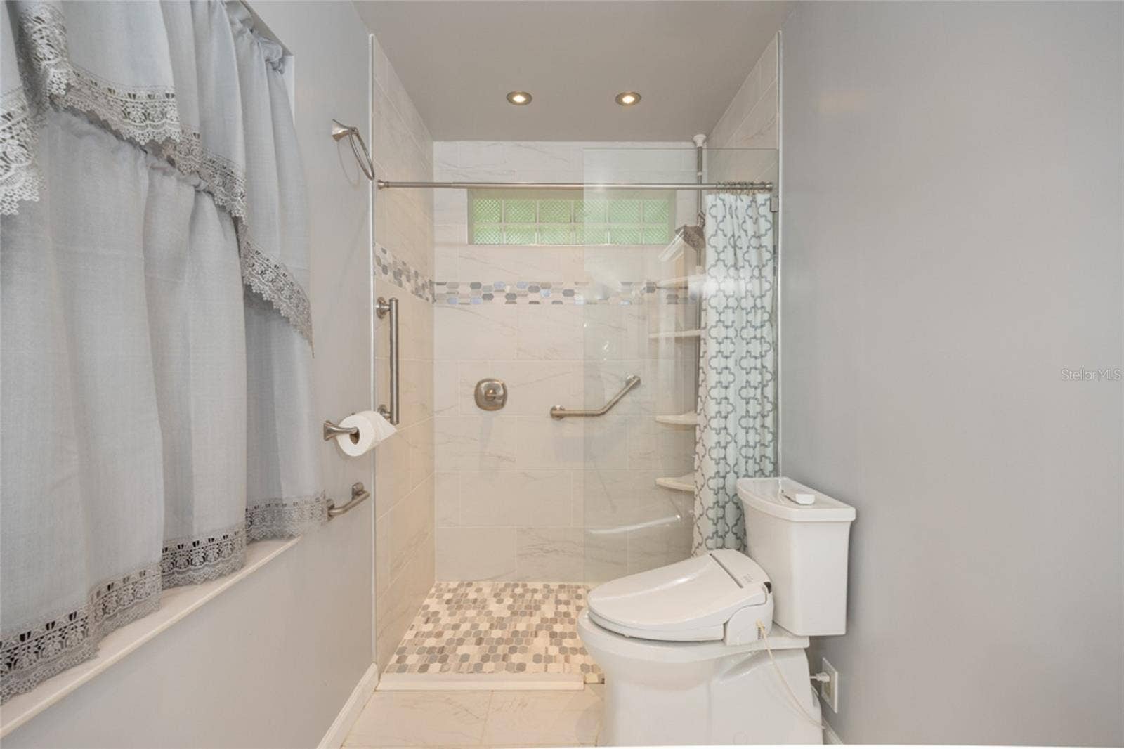 70 FURNESS PLACE, Palm Coast, FL 32137 walk in shower
