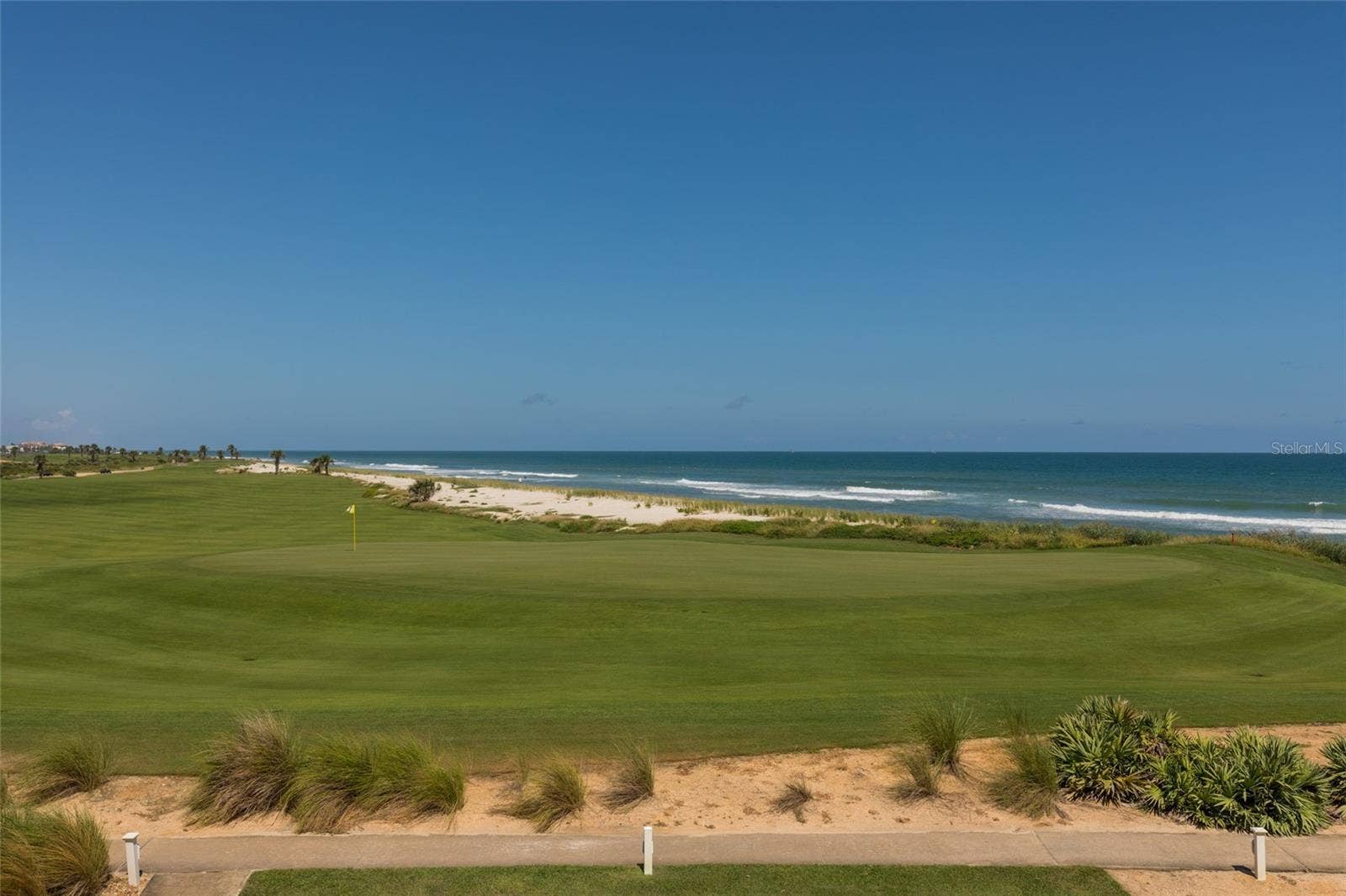 200 OCEAN CREST DRIVE, #813, Palm Coast, FL 32137 200 OCEAN CREST DRIVE, #813, Palm Coast, FL 32137