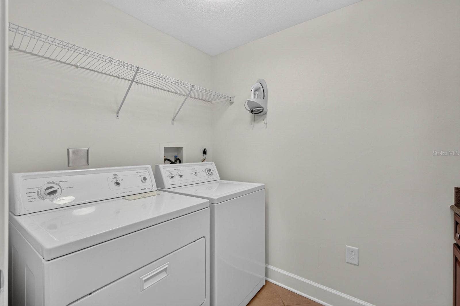 200 OCEAN CREST DRIVE, #813, Palm Coast, FL 32137 200 OCEAN CREST DRIVE, #813, Palm Coast, FL 32137