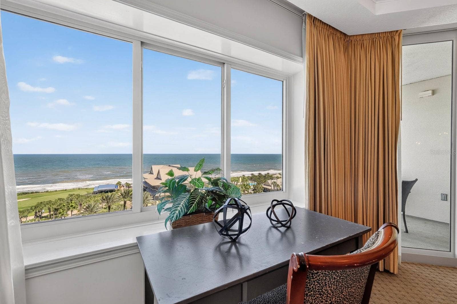 200 OCEAN CREST DRIVE, #813, Palm Coast, FL 32137 200 OCEAN CREST DRIVE, #813, Palm Coast, FL 32137