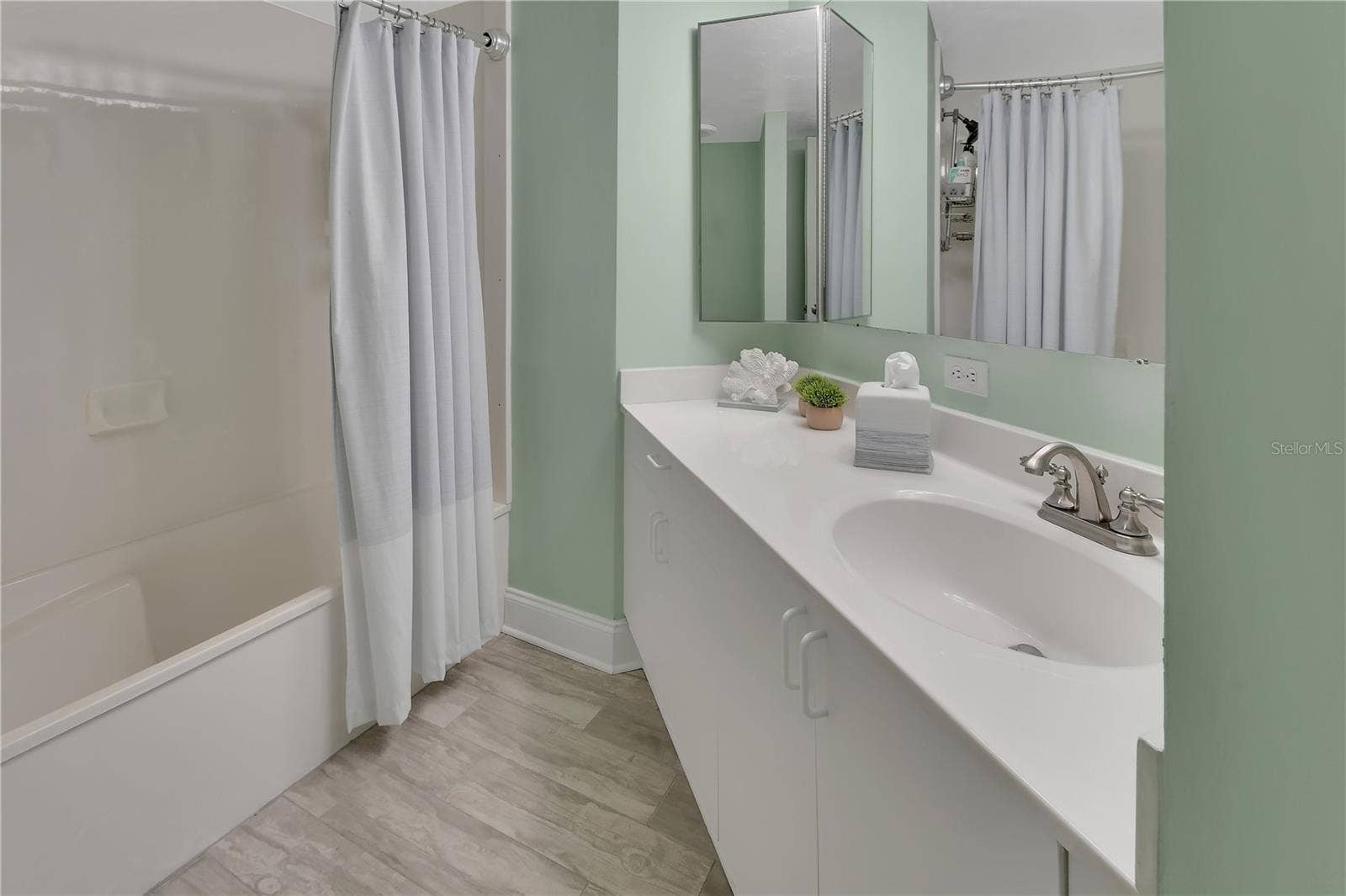 2937 S ATLANTIC AVENUE, #1104, Daytona Beach Shores, FL 32118 Guest Bath