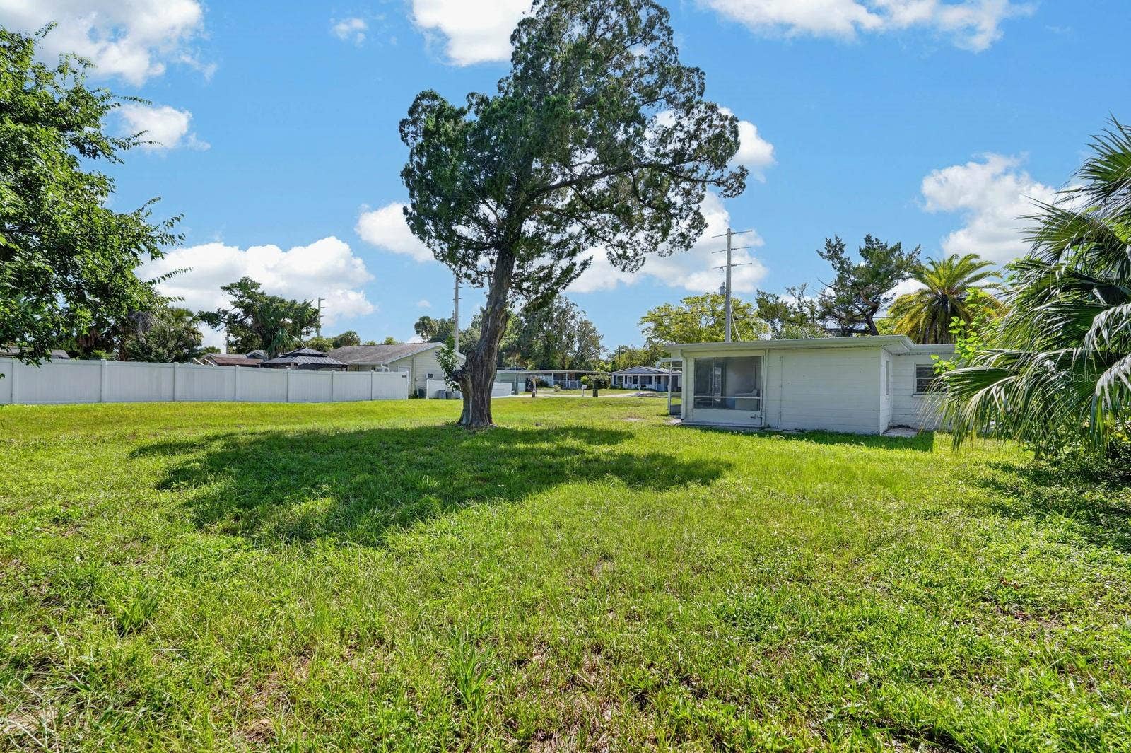 2425 ANASTASIA DRIVE, South Daytona, FL 32119 2425 ANASTASIA DRIVE, South Daytona, FL 32119