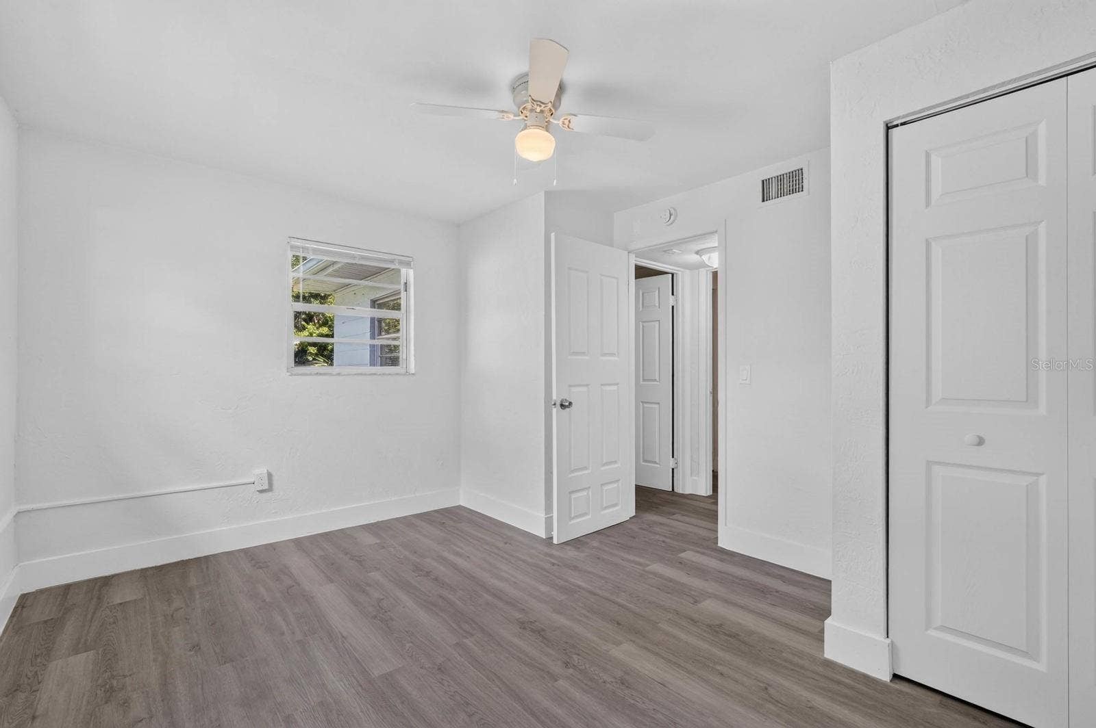2425 ANASTASIA DRIVE, South Daytona, FL 32119 2425 ANASTASIA DRIVE, South Daytona, FL 32119